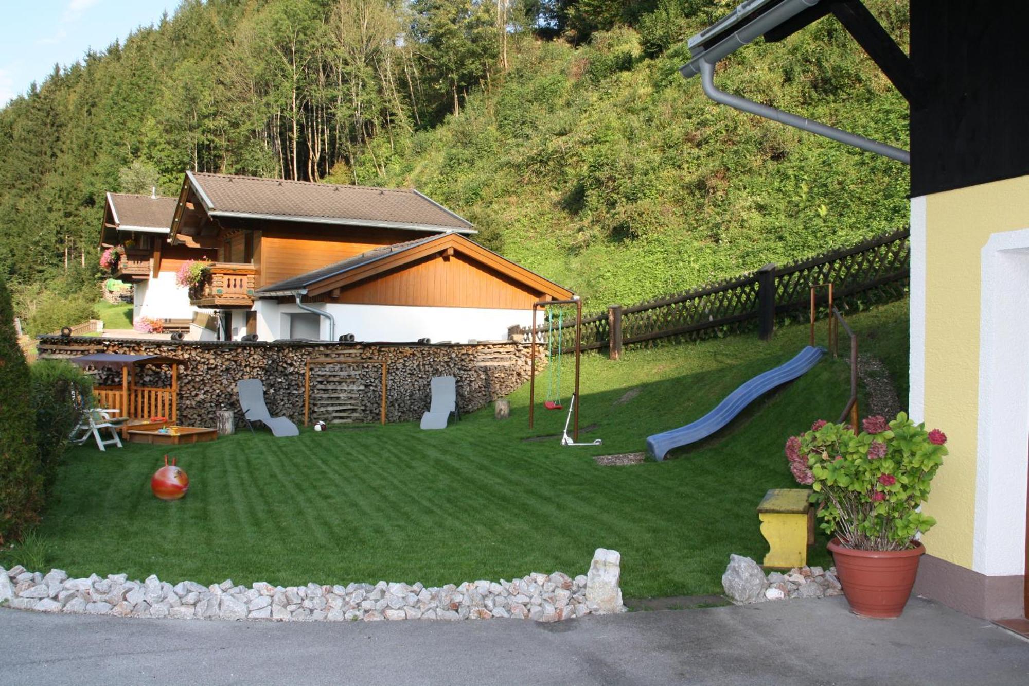 Ferienhaus Christine Taxenbach Exterior photo