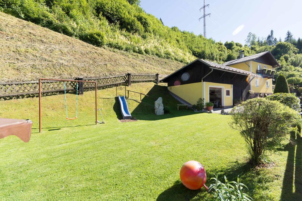 Ferienhaus Christine Taxenbach Exterior photo